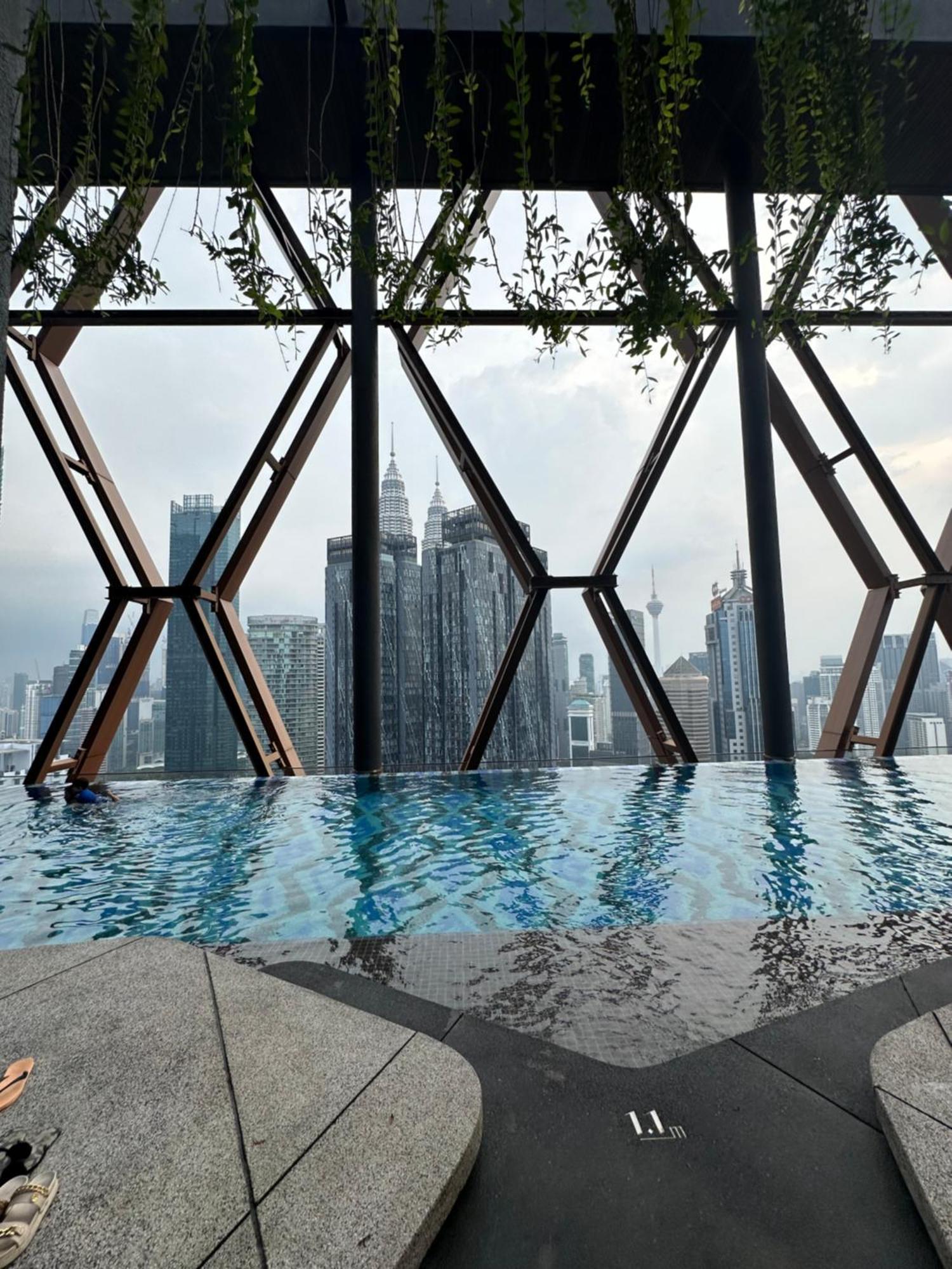 Skyline Homes By Scarletz Suites Klcc Куала-Лумпур Экстерьер фото