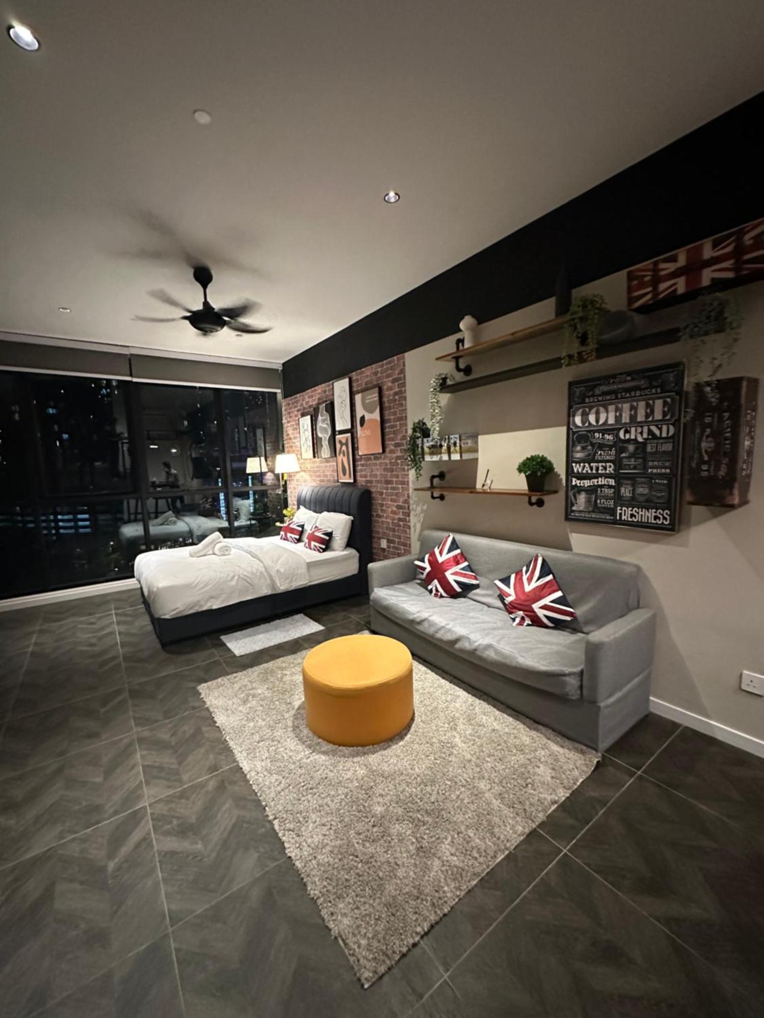 Skyline Homes By Scarletz Suites Klcc Куала-Лумпур Экстерьер фото