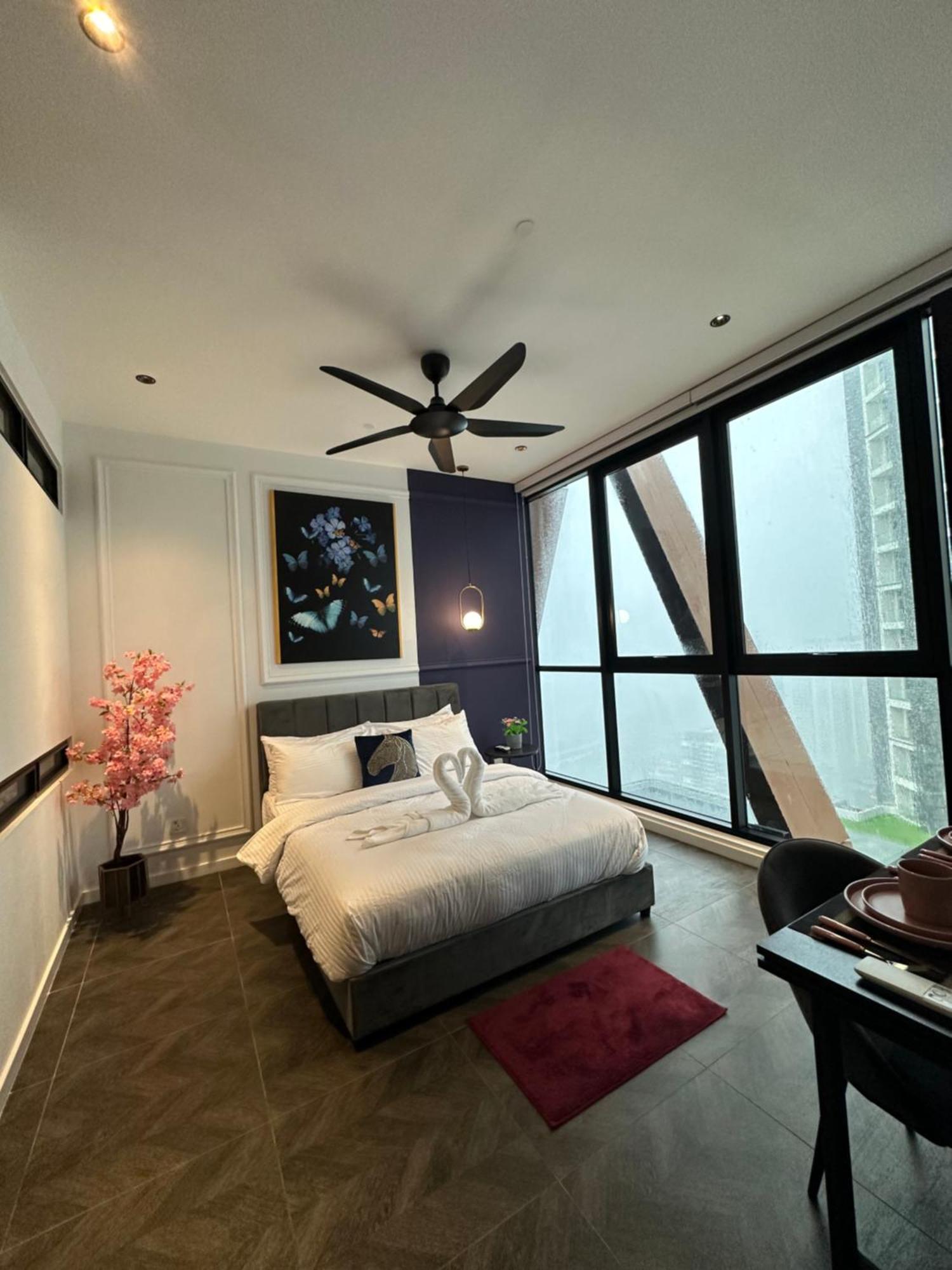 Skyline Homes By Scarletz Suites Klcc Куала-Лумпур Экстерьер фото