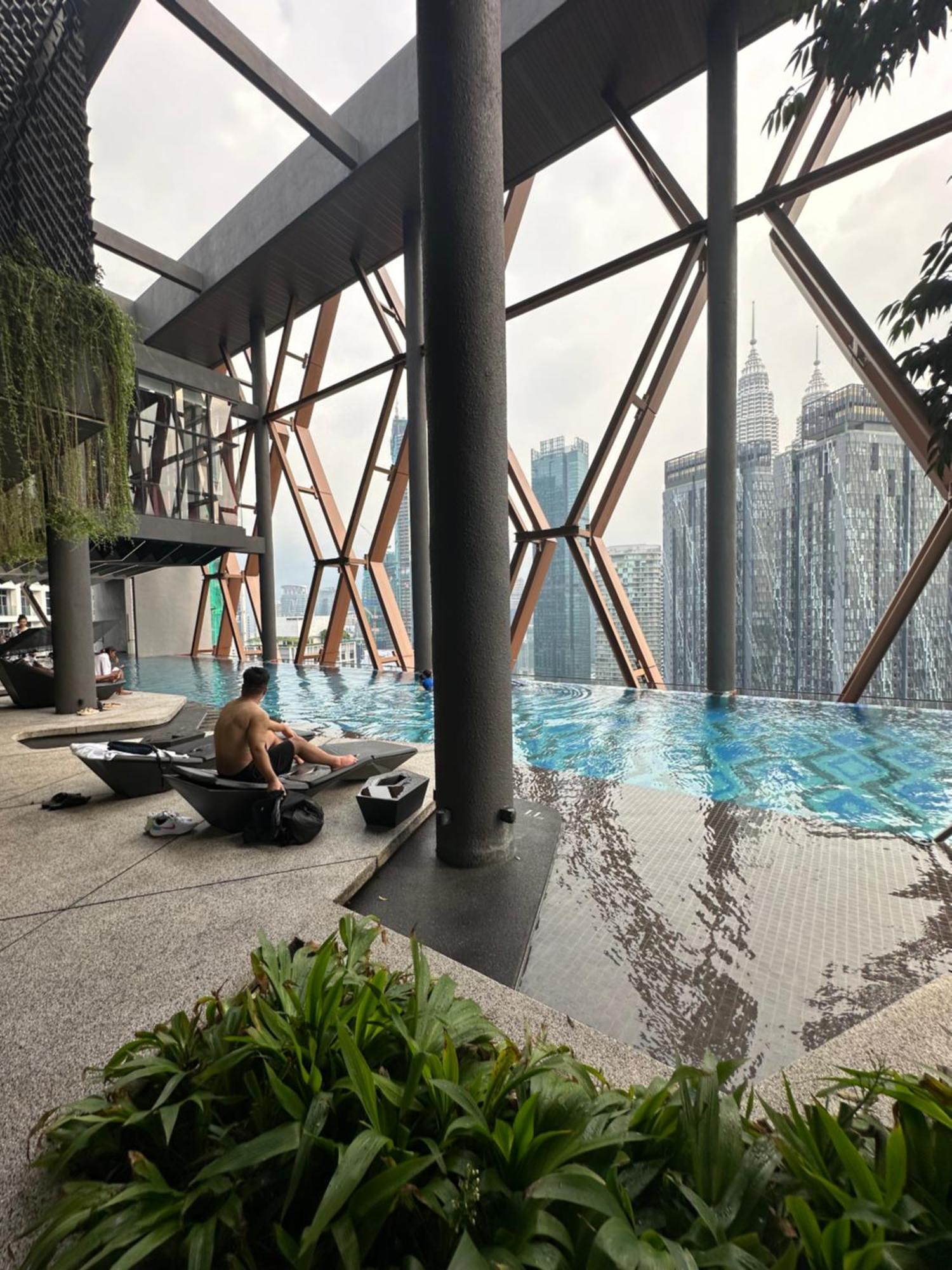 Skyline Homes By Scarletz Suites Klcc Куала-Лумпур Экстерьер фото