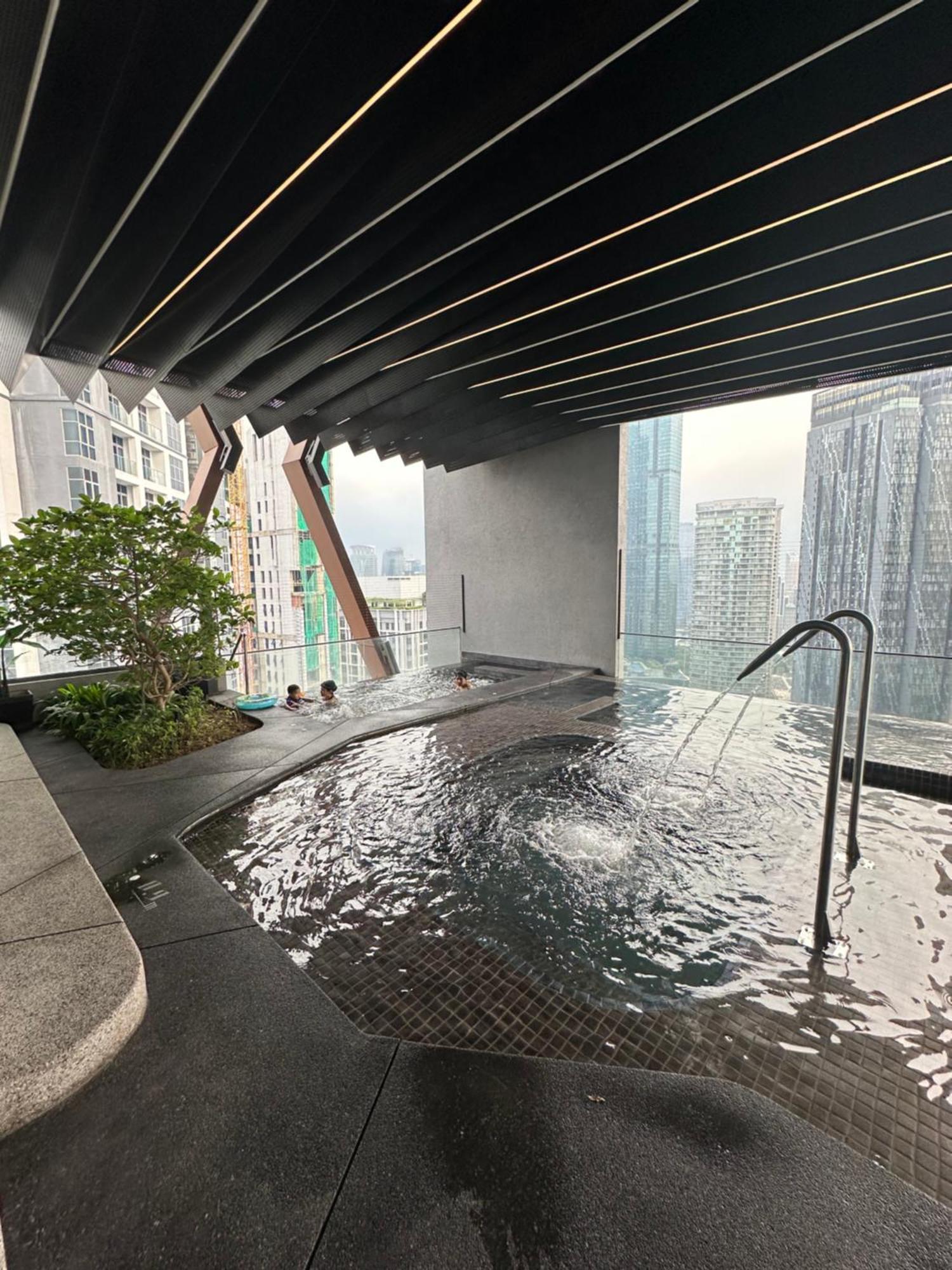 Skyline Homes By Scarletz Suites Klcc Куала-Лумпур Экстерьер фото
